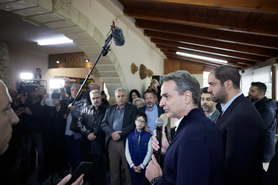 Μητσοτάκης από Ρέθυμνο: «Στρώνει χαλί για την ήττα του ο Αλέξης Τσίπρας» Μητσοτάκης από Ρέθυμνο: «Στρώνει χαλί για την ήττα του ο Αλέξης Τσίπρας»