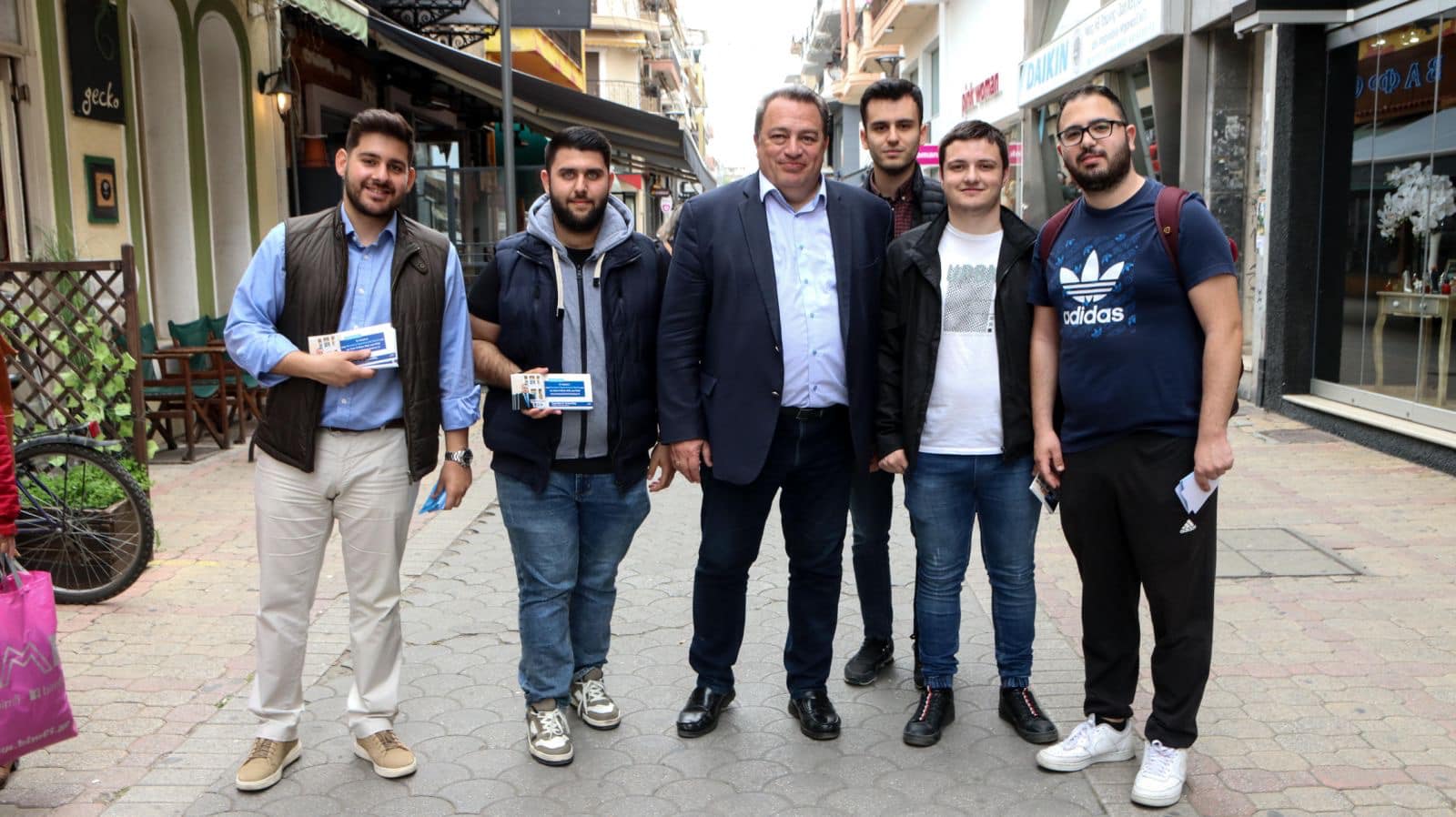 Ο ΕΥΡΙΠΙΔΗΣ ΣΤΥΛΙΑΝΙΔΗΣ ΣΑΡΩΣΕ ΤΗΝ ΑΓΟΡΑ ΤΗΣ ΚΟΜΟΤΗΝΗΣ ΕΝΟΨΕΙ ΤΗΣ ΚΕΝΤΡΙΚΗΣ ΤΟΥ ΕΚΔΗΛΩΣΗΣ ΤΗΝ ΤΡΙΤΗ ΣΤΙΣ 20:00 μ.μ Ο ΕΥΡΙΠΙΔΗΣ ΣΤΥΛΙΑΝΙΔΗΣ ΣΑΡΩΣΕ ΤΗΝ ΑΓΟΡΑ ΤΗΣ ΚΟΜΟΤΗΝΗΣ ΕΝΟΨΕΙ ΤΗΣ ΚΕΝΤΡΙΚΗΣ ΤΟΥ ΕΚΔΗΛΩΣΗΣ ΤΗΝ ΤΡΙΤΗ ΣΤΙΣ 20:00 μ.μ