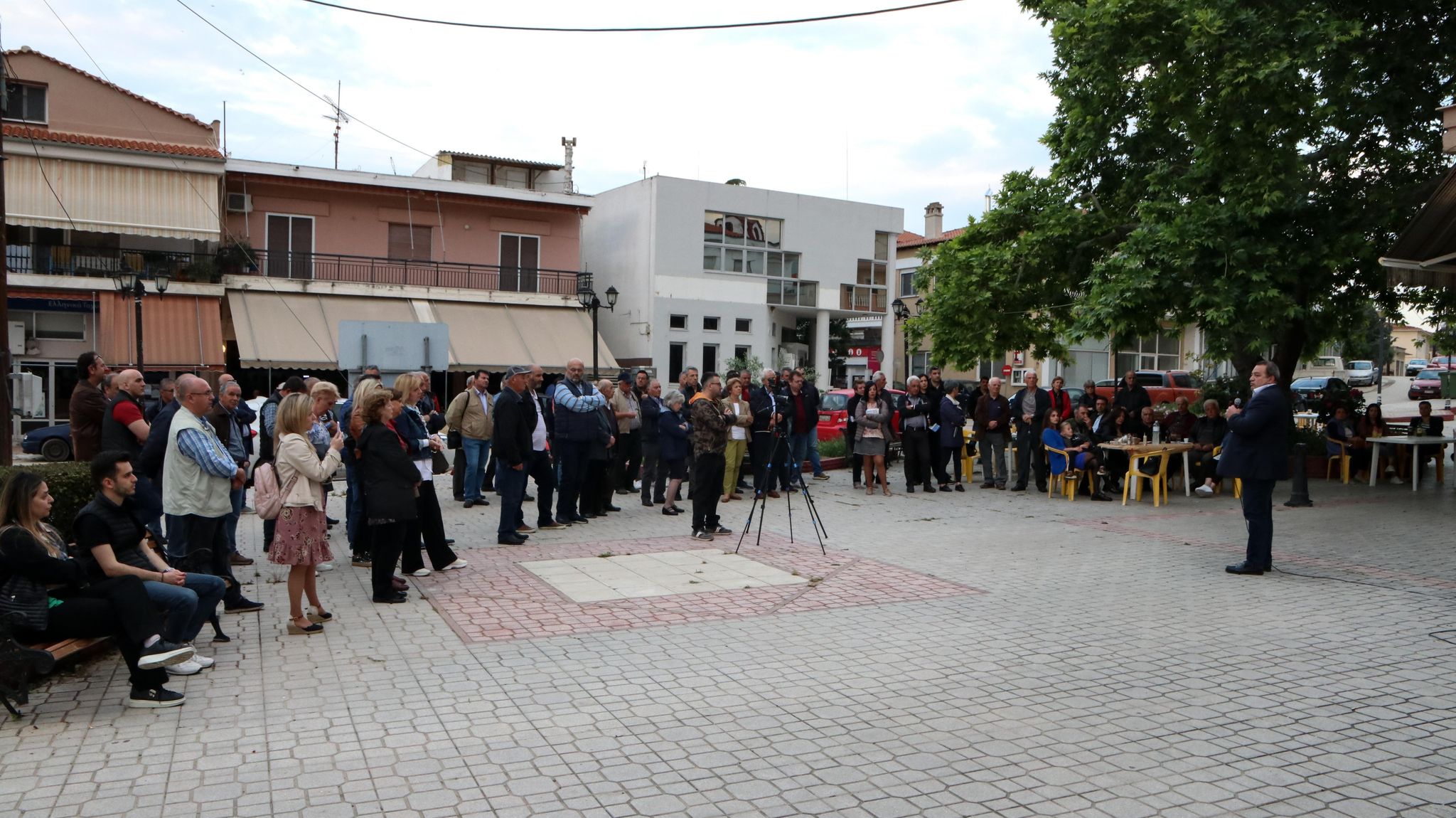 Ο ΕΥΡΙΠΙΔΗΣ ΑΠΟ ΤΗΝ ΞΥΛΑΓΑΝΗ ΥΠΕΝΘΥΜΙΣΕ ΟΤΙ: «ΑΞΙΑ ΕΧΕΙ ΝΑ ΜΗΝ ΞΕΧΝΑΣ ΠΟΤΕ ΑΠΟ ΠΟΥ ΞΕΚΙΝΗΣΕΣ»