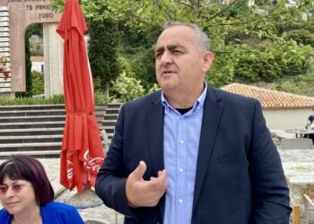 Χειμάρρα-Μπελέρης: “Φιάσκο και παρέμβαση στις εκλογές η σύλληψή του” λέει πρώην υπουργός του Έντι Ράμα Χειμάρρα-Μπελέρης: “Φιάσκο και παρέμβαση στις εκλογές η σύλληψή του” λέει πρώην υπουργός του Έντι Ράμα