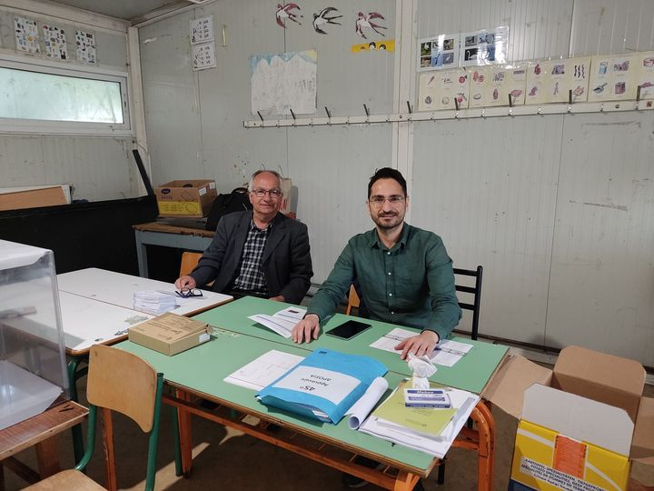 Συνεχίζεται η εκλογική διαδικασία στη Ροδόπη με τις κάλπες να “κλείνουν” στις επτά ! (φώτος) Συνεχίζεται η εκλογική διαδικασία στη Ροδόπη με τις κάλπες να “κλείνουν” στις επτά ! (φώτος)