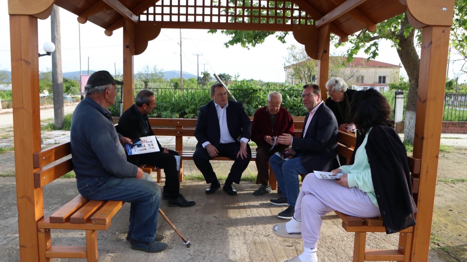 «Δεν ξέχασα ποτέ από που ξεκίνησα». Επίσκεψη Ευριπίδη Στυλιανίδη στην λαϊκή αγορά Ξυλαγανής. Περιοδεία σε Καλλιθέα, Ίσαλο, Πάμφορο, Φύλακα, Θρυλόριο, Ροδίτης «Δεν ξέχασα ποτέ από που ξεκίνησα». Επίσκεψη Ευριπίδη Στυλιανίδη στην λαϊκή αγορά Ξυλαγανής. Περιοδεία σε Καλλιθέα, Ίσαλο, Πάμφορο, Φύλακα, Θρυλόριο, Ροδίτης