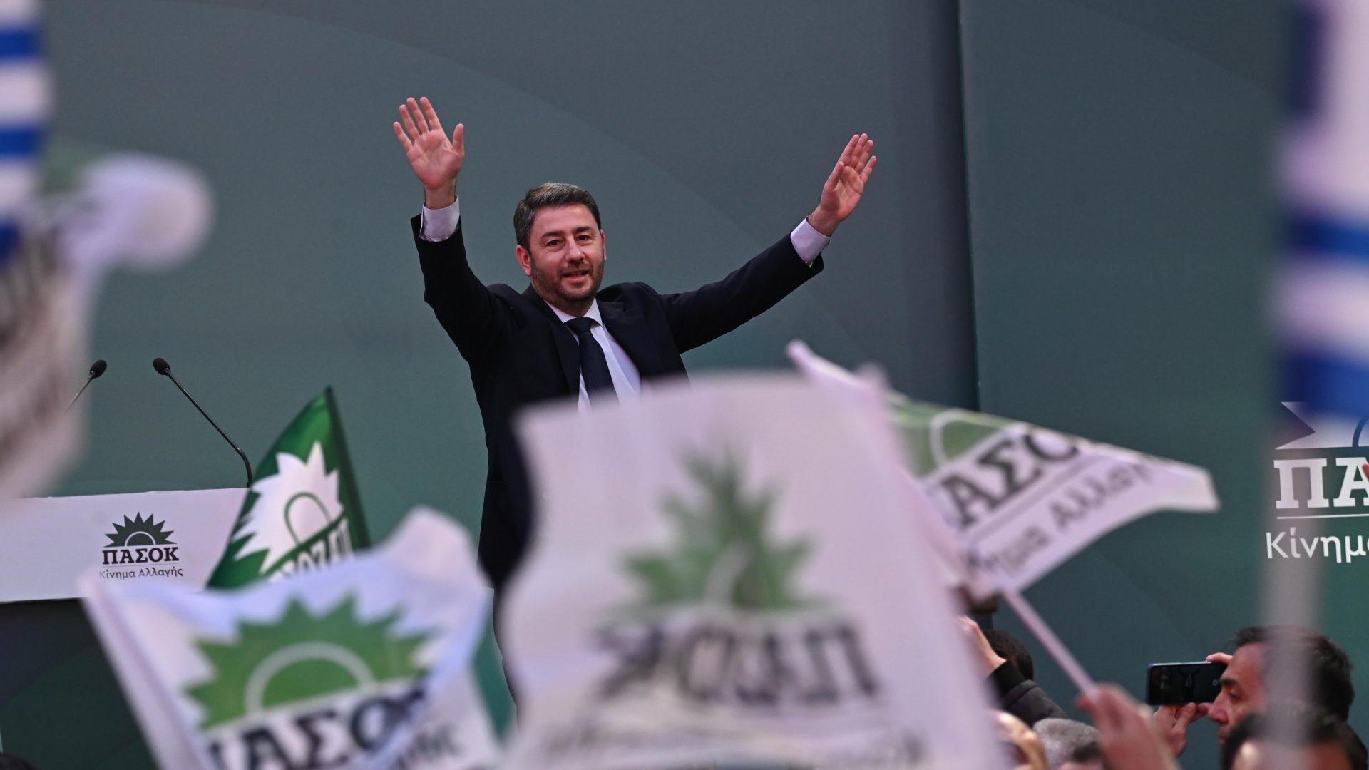 Ανδρουλάκης από Πάτρα: «Στις 21 Μαΐου καλώ τον ελληνικό λαό να ξαναγυρίσει στο σπίτι της Δημοκρατικής Παράταξης και να ξανακάνουμε ισχυρό τον ελληνικό λαό» Ανδρουλάκης από Πάτρα: «Στις 21 Μαΐου καλώ τον ελληνικό λαό να ξαναγυρίσει στο σπίτι της Δημοκρατικής Παράταξης και να ξανακάνουμε ισχυρό τον ελληνικό λαό»
