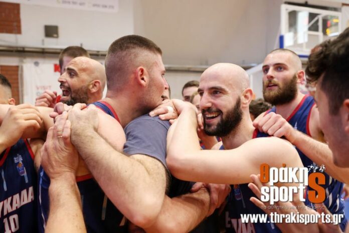Γιορτάζουν οι Θρακιώτες Γιώργος Μανάκας και Βαλάντης Κουρτίδης για την άνοδο στην Α2 με τη Δόξα Λευκάδας! Γιορτάζουν οι Θρακιώτες Γιώργος Μανάκας και Βαλάντης Κουρτίδης για την άνοδο στην Α2 με τη Δόξα Λευκάδας!