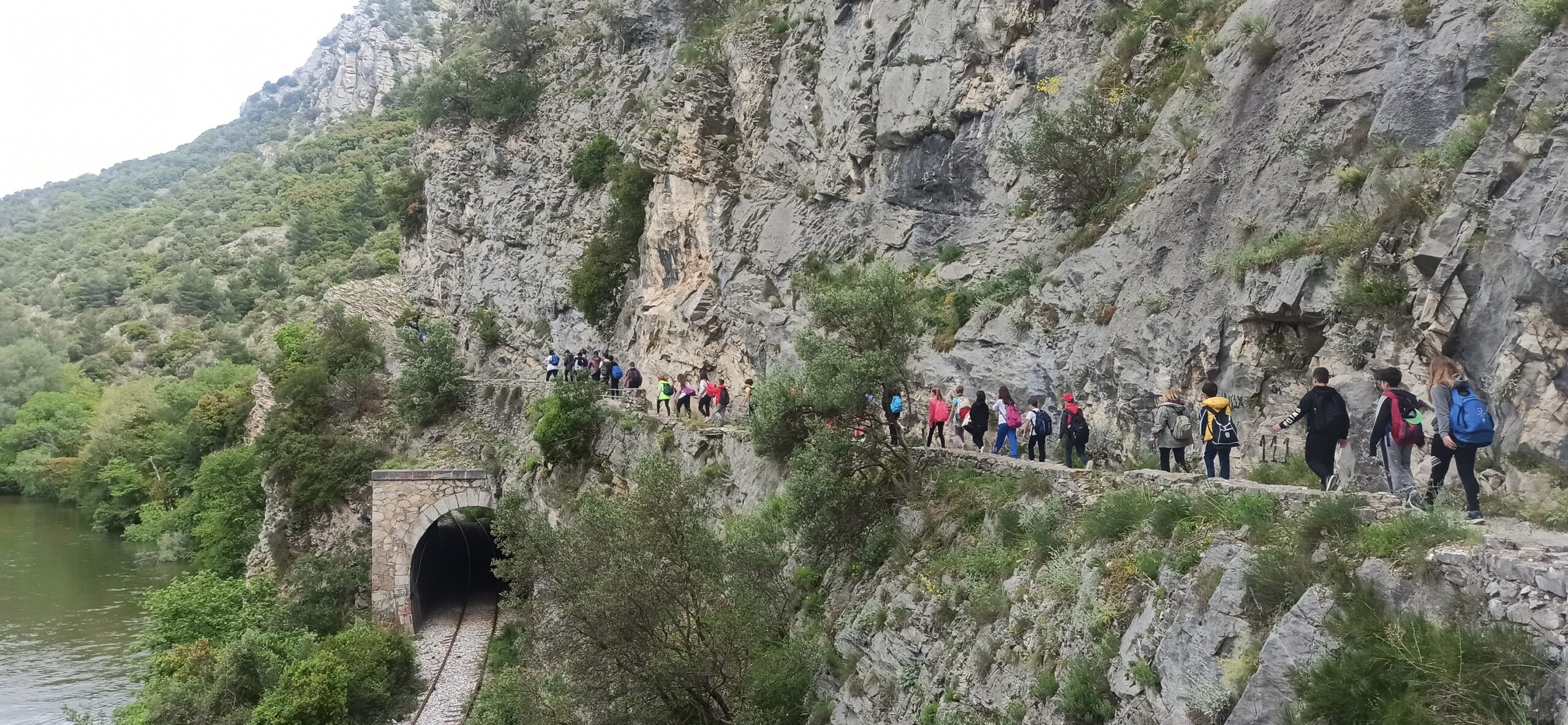 Μαθητές του 3ου γυμνασίου Κομοτηνής στα στενά του Νέστου