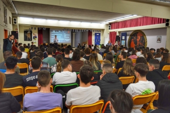 Ο Μητροπολίτης Μαρωνείας επισκέφτηκε το 3ο Πειραματικό Γενικό Λύκειο Κομοτηνής Ο Μητροπολίτης Μαρωνείας επισκέφτηκε το 3ο Πειραματικό Γενικό Λύκειο Κομοτηνής
