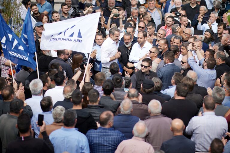 Σε Χανιά και Ρέθυμνο ο Μητσοτάκης: Μήνυμα για ισχυρή αυτοδυναμία Σε Χανιά και Ρέθυμνο ο Μητσοτάκης: Μήνυμα για ισχυρή αυτοδυναμία