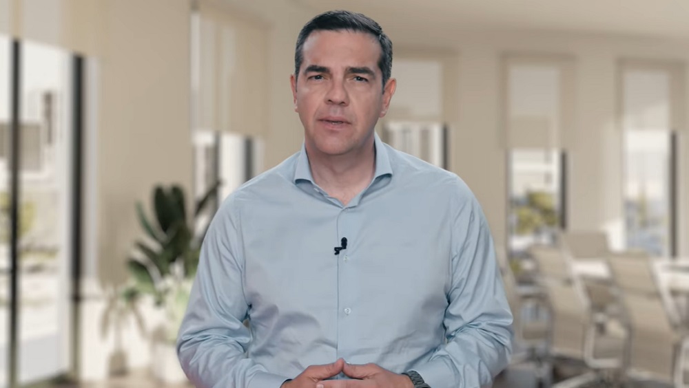 Τσίπρας: Είμαι εδώ, δε θα εγκαταλείψω ούτε τώρα, στη μέση μάλιστα ενός δύσκολου αγώνα Τσίπρας: Είμαι εδώ, δε θα εγκαταλείψω ούτε τώρα, στη μέση μάλιστα ενός δύσκολου αγώνα