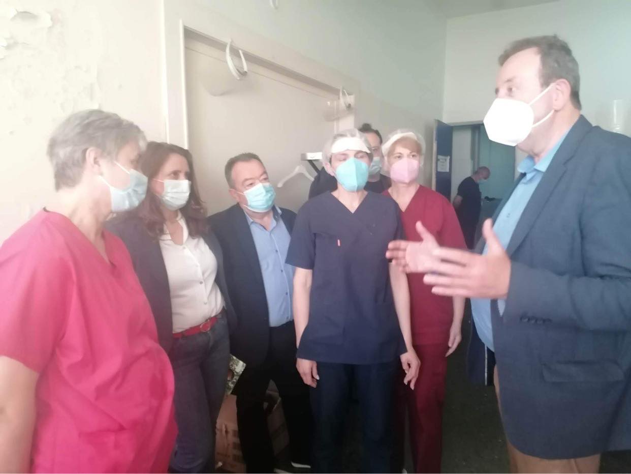 Ο υποψήφιος βουλευτής Ροδόπης ΣΥΡΙΖΑ-ΠΣ Δημήτρης Χαρίτου στο Σισμανόγλειο Νοσοκομείο, τις δύο ΤΟΜΥ στην Κομοτηνή και στο Κέντρο Υγείας Σαπών Ο υποψήφιος βουλευτής Ροδόπης ΣΥΡΙΖΑ-ΠΣ Δημήτρης Χαρίτου στο Σισμανόγλειο Νοσοκομείο, τις δύο ΤΟΜΥ στην Κομοτηνή και στο Κέντρο Υγείας Σαπών