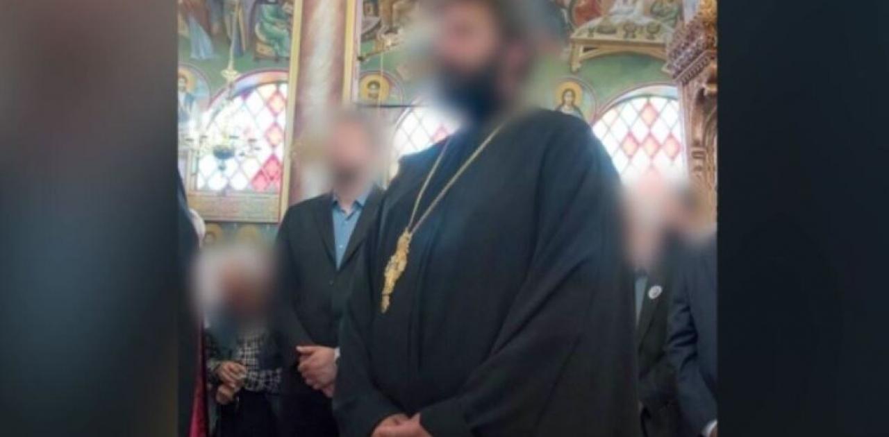 Πάτρα: Ο επιχειρηματίας που έγινε παπάς για να γλιτώσει χρέη-“Κατέστρεψε πολλές οικογένειες”-Τον βρήκαν 14 χρόνια μετά, από μία φωτογραφία στο Facebook Πάτρα: Ο επιχειρηματίας που έγινε παπάς για να γλιτώσει χρέη-“Κατέστρεψε πολλές οικογένειες”-Τον βρήκαν 14 χρόνια μετά, από μία φωτογραφία στο Facebook