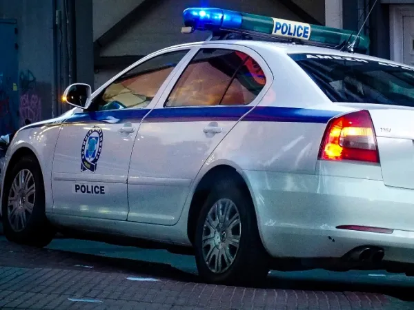 Φονικός καυγάς στη Θεσσαλονίκη – Σκότωσαν 52χρονο γιατί τάιζε αδέσποτα.. Τον χτυπούσαν με μπουνιές και κλωτσιές.. (video) Φονικός καυγάς στη Θεσσαλονίκη – Σκότωσαν 52χρονο γιατί τάιζε αδέσποτα.. Τον χτυπούσαν με μπουνιές και κλωτσιές.. (video)