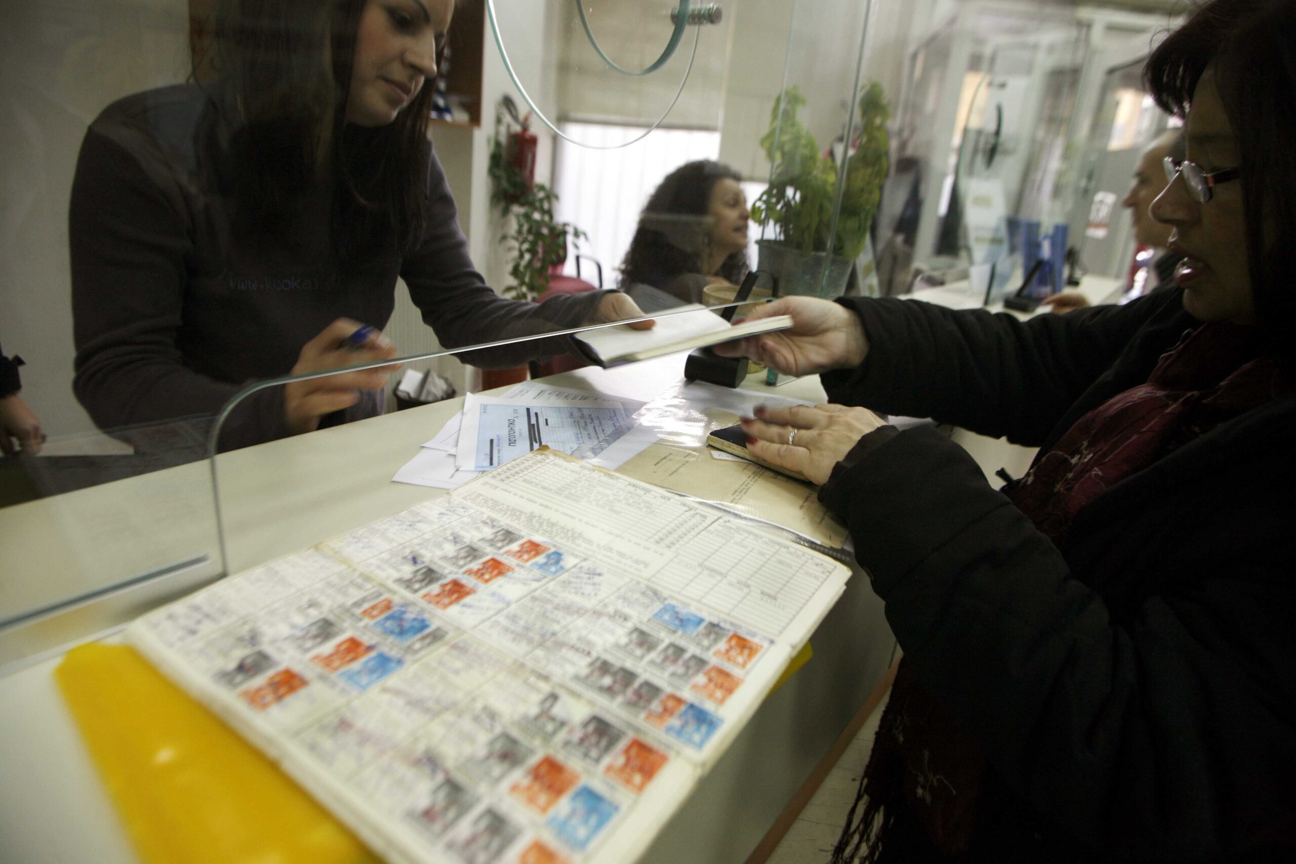 Δύο παράθυρα για σύνταξη με 15 έτη ασφάλισης Δύο παράθυρα για σύνταξη με 15 έτη ασφάλισης