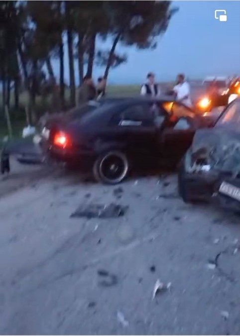 Σύγκρουση τριών ΙΧ αυτοκινήτων στην Επαρχιακή Οδό Κομοτηνής -Σαπών, στο ύψος του Ανθοχωρίου-ευτυχώς χωρίς θύματα..(φωτος) Σύγκρουση τριών ΙΧ αυτοκινήτων στην Επαρχιακή Οδό Κομοτηνής -Σαπών, στο ύψος του Ανθοχωρίου-ευτυχώς χωρίς θύματα..(φωτος)
