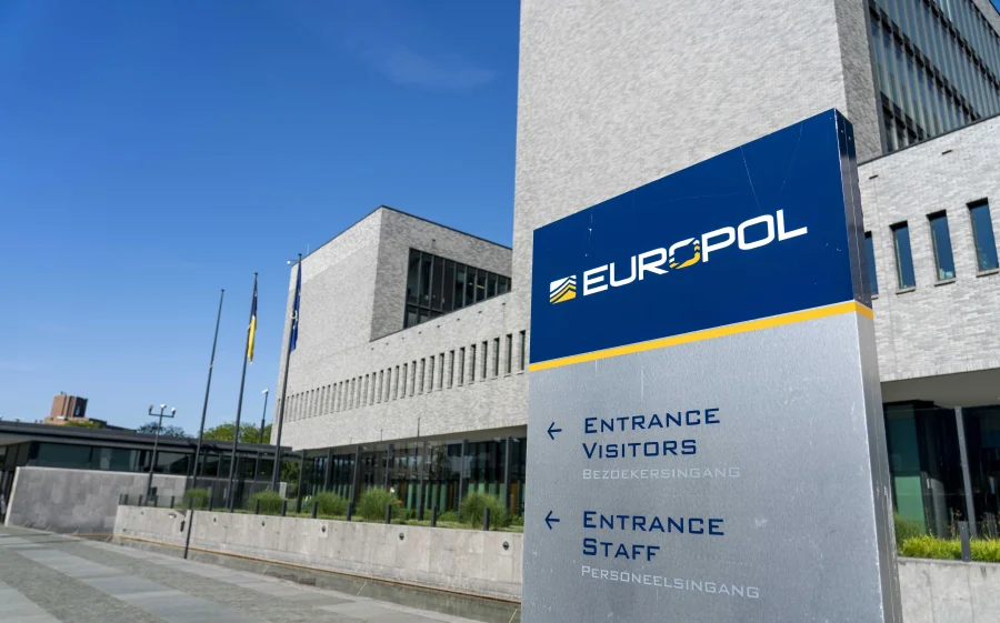 Εξαρθρώθηκε βαλκανικό καρτέλ ύστερα από επιχείρηση της Europol Εξαρθρώθηκε βαλκανικό καρτέλ ύστερα από επιχείρηση της Europol