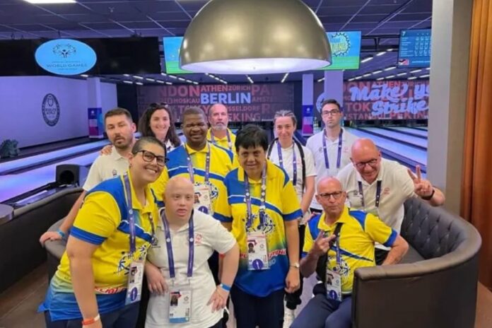 Χάλκινο μετάλλιο στα Special Olympics η Εθνική Μπόουλινγκ με τους τέσσερις αθλητές του συλλόγου Αγίων Θεοδώρων Ροδόπης Χάλκινο μετάλλιο στα Special Olympics η Εθνική Μπόουλινγκ με τους τέσσερις αθλητές του συλλόγου Αγίων Θεοδώρων Ροδόπης