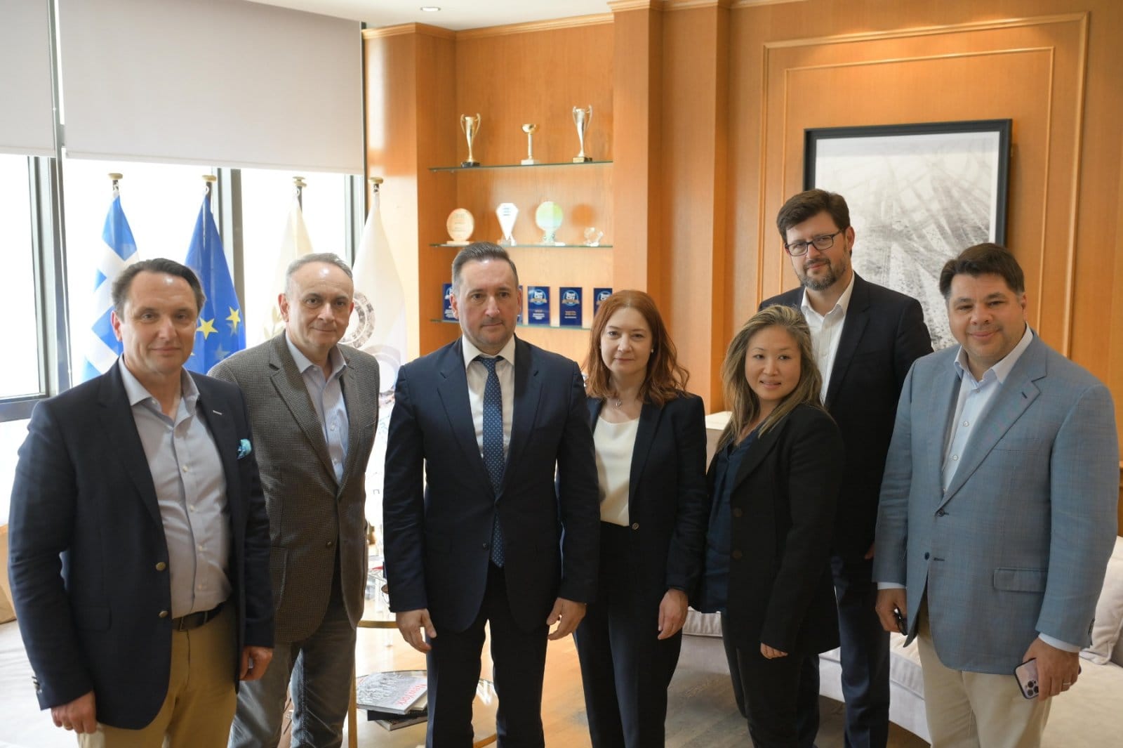 Ο Γιάννης Ζαμπούκης συναντήθηκε με τον Πρέσβη των ΗΠΑ στην Αθήνα Ο Γιάννης Ζαμπούκης συναντήθηκε με τον Πρέσβη των ΗΠΑ στην Αθήνα