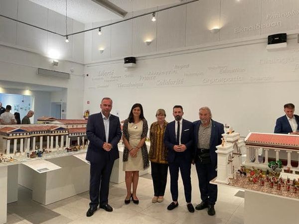 Ο Δήμαρχος Θάσου σε εκδήλωση του Γαλλικού Ινστιτούτο στη Θεσσαλονίκη Ο Δήμαρχος Θάσου σε εκδήλωση του Γαλλικού Ινστιτούτο στη Θεσσαλονίκη
