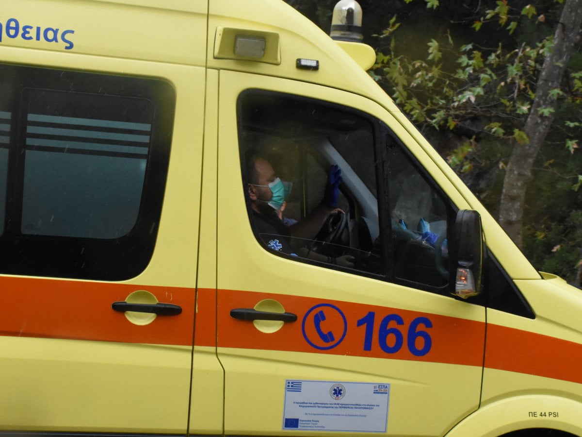 Πέραμος Καβάλας: Αυτοκίνητο παρέσυρε και σκότωσε 45χρονο επαγγελματία (video) Πέραμος Καβάλας: Αυτοκίνητο παρέσυρε και σκότωσε 45χρονο επαγγελματία (video)