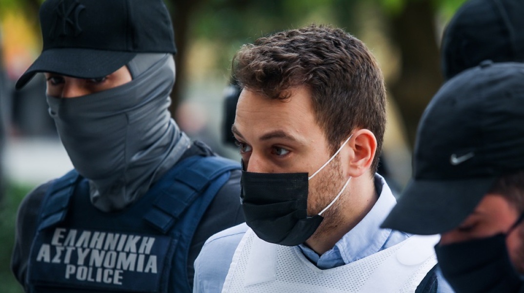 Γλυκά Νερά: “Καταπέλτης” η ψυχίατρος για τον πιλότο-Η άγνωστη επιστολή του στη μητέρα της Καρολάιν και οι καταθέσεις φιλικών της προσώπων Γλυκά Νερά: “Καταπέλτης” η ψυχίατρος για τον πιλότο-Η άγνωστη επιστολή του στη μητέρα της Καρολάιν και οι καταθέσεις φιλικών της προσώπων