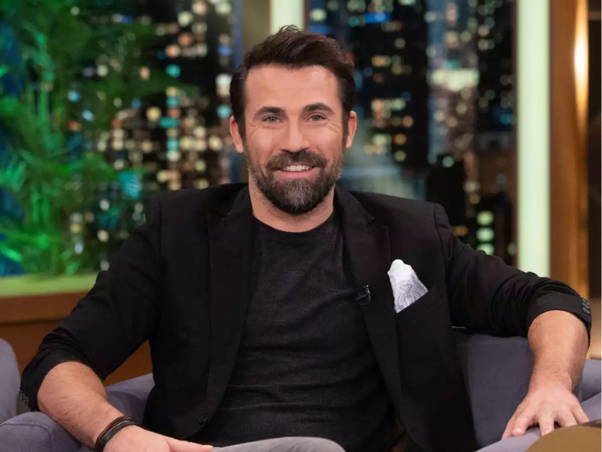 Παγιδευμένοι: Τι γίνεται τελικά με τον Κίμωνα Κουρή; Μένει ή φεύγει ο «εισαγγελέας» της αγαπημένης σειράς; Παγιδευμένοι: Τι γίνεται τελικά με τον Κίμωνα Κουρή; Μένει ή φεύγει ο «εισαγγελέας» της αγαπημένης σειράς;