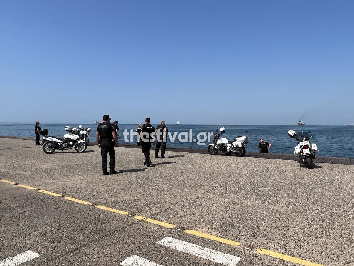 Θεσσαλονίκη: 57χρονος έπεσε στο Θερμαϊκό και τον έσωσαν αστυνομικοί Θεσσαλονίκη: 57χρονος έπεσε στο Θερμαϊκό και τον έσωσαν αστυνομικοί