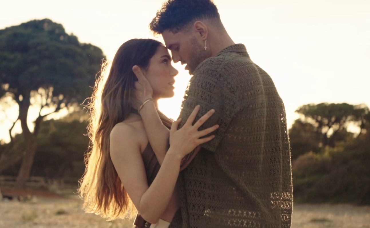 “Μας Αρκεί” – Vasilis Eliades & Joanne σε νέο καλοκαιρινό ντουέτο! (video) “Μας Αρκεί” – Vasilis Eliades & Joanne σε νέο καλοκαιρινό ντουέτο! (video)