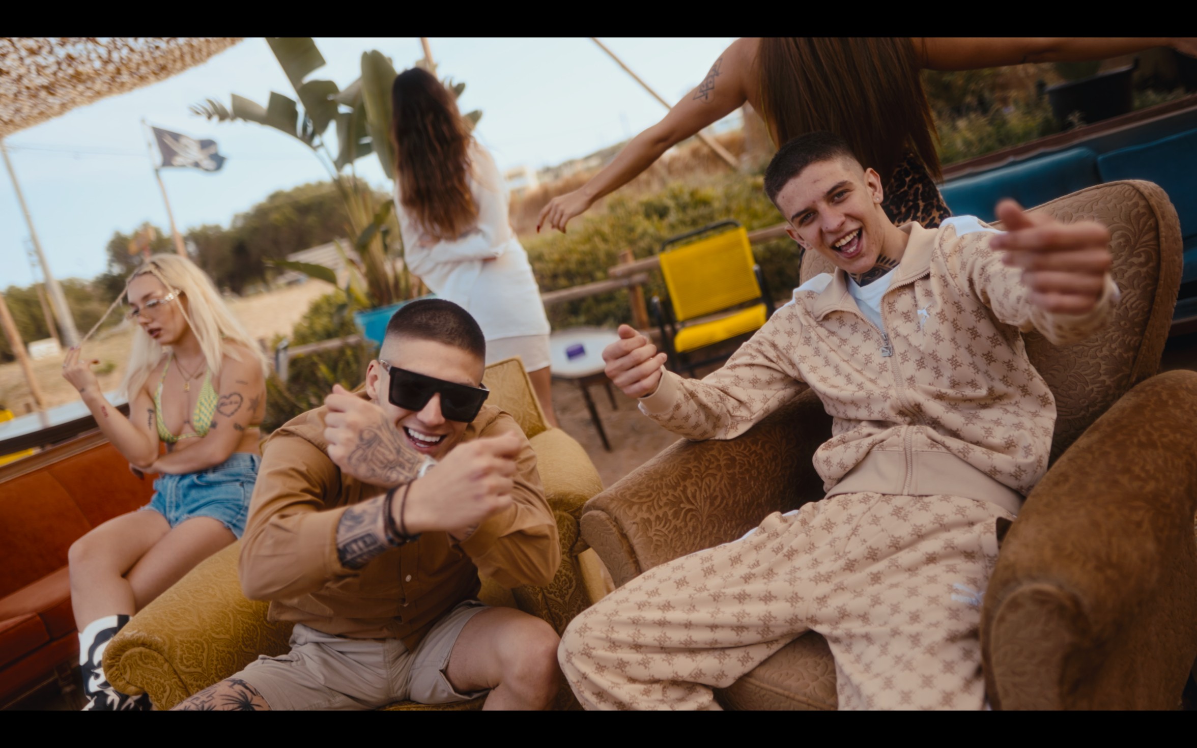 “SAMA” – Roi και Trannos σε νέα hot συνεργασία ! “SAMA” – Roi και Trannos σε νέα hot συνεργασία !