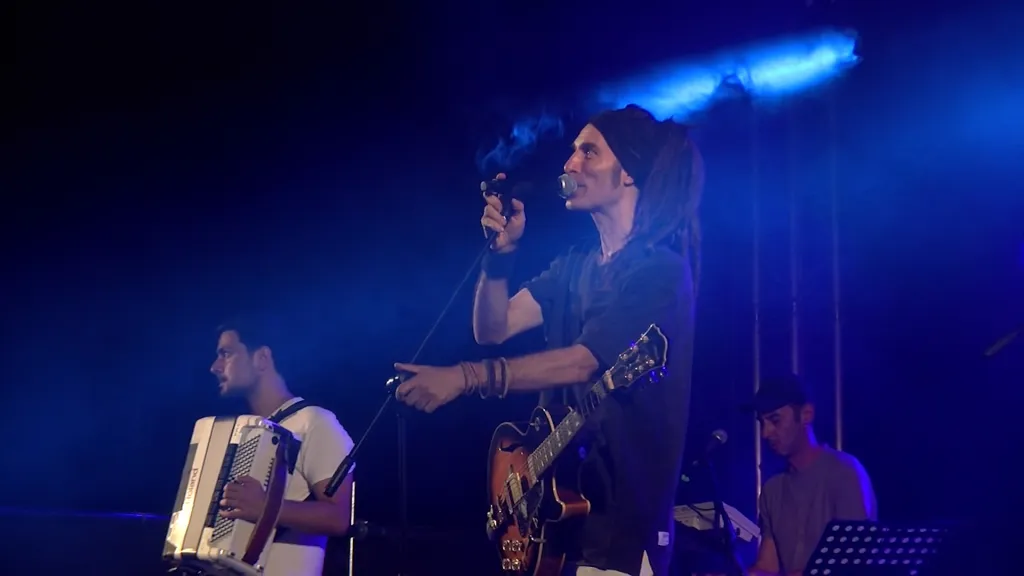 Καβάλα: Μάγεψαν οι Locomondo στην σκηνή του Cosmopolis 2023 (φωτος)