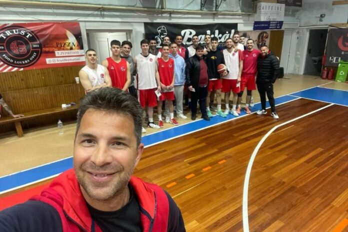 Το πρώτο μήνυμα του Τάκη Φωτεινάκη για την άνοδο του ΓΑΣ Κομοτηνή στη Β’ Εθνική μέσω wild card Το πρώτο μήνυμα του Τάκη Φωτεινάκη για την άνοδο του ΓΑΣ Κομοτηνή στη Β’ Εθνική μέσω wild card