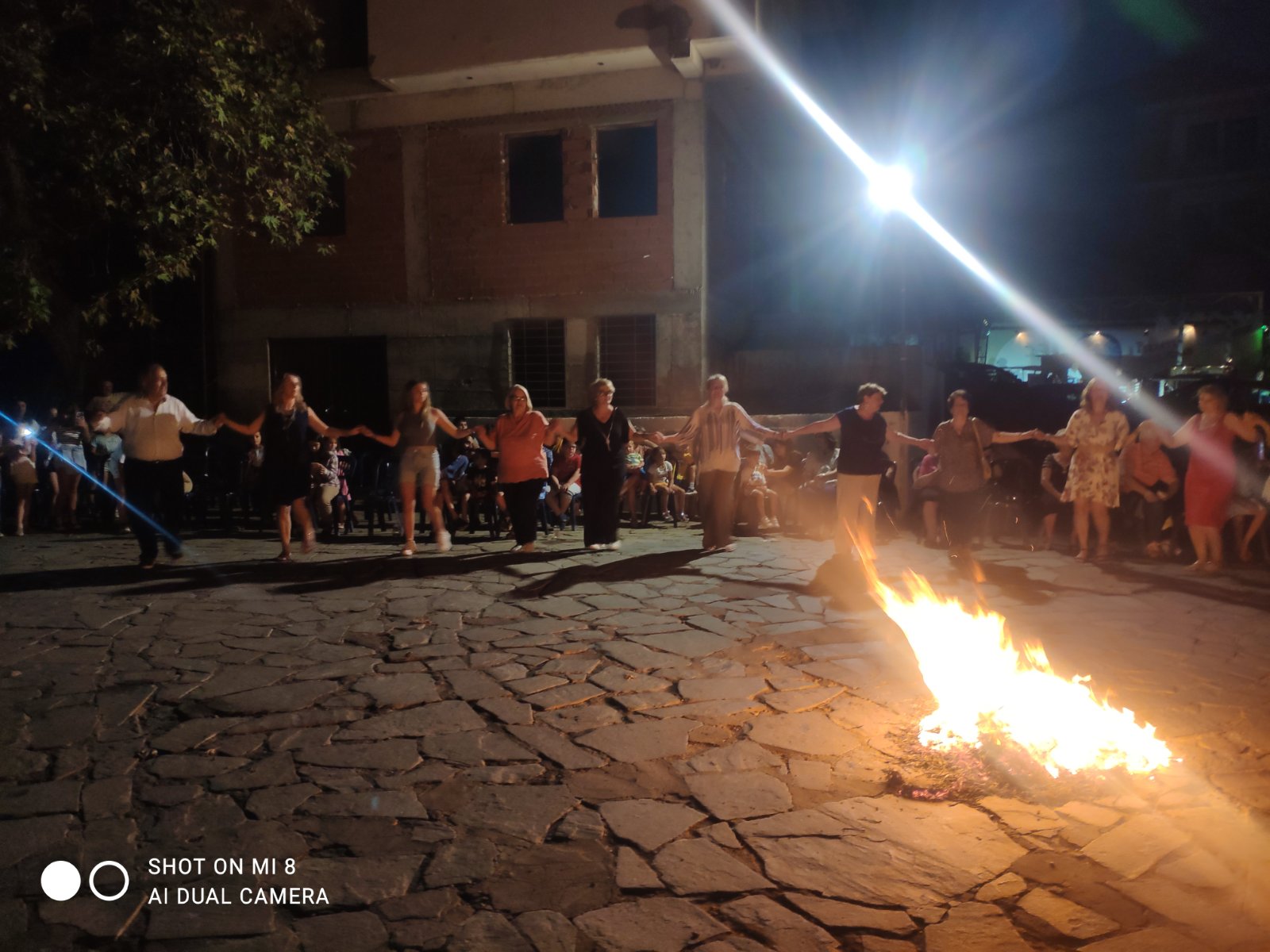 Η γιορτή της Πυράς στη Μαρώνεια από το Φυσιολατρικό Λαογραφικό Μορφωτικό Σύλλογο «Οι Κίκονες» Η γιορτή της Πυράς στη Μαρώνεια από το Φυσιολατρικό Λαογραφικό Μορφωτικό Σύλλογο «Οι Κίκονες»