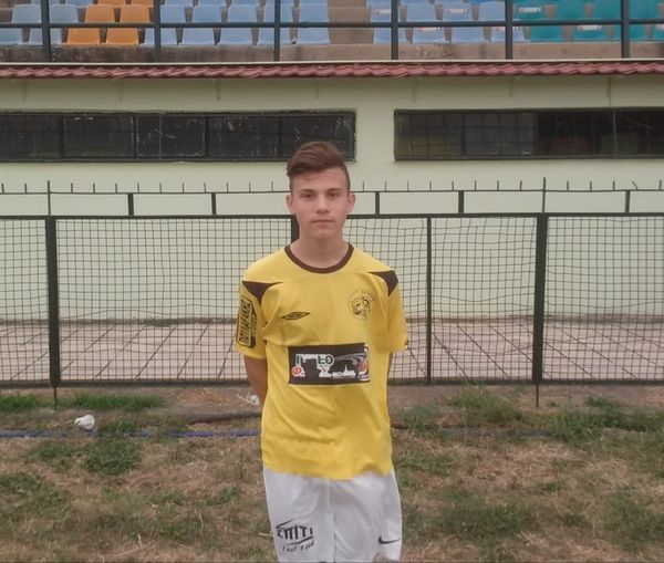 Ο Κομισόπουλος Αλέξανδρος ανανέωσε στη Δόξα Νέου Σιδηροχωρίου Ο Κομισόπουλος Αλέξανδρος ανανέωσε στη Δόξα Νέου Σιδηροχωρίου