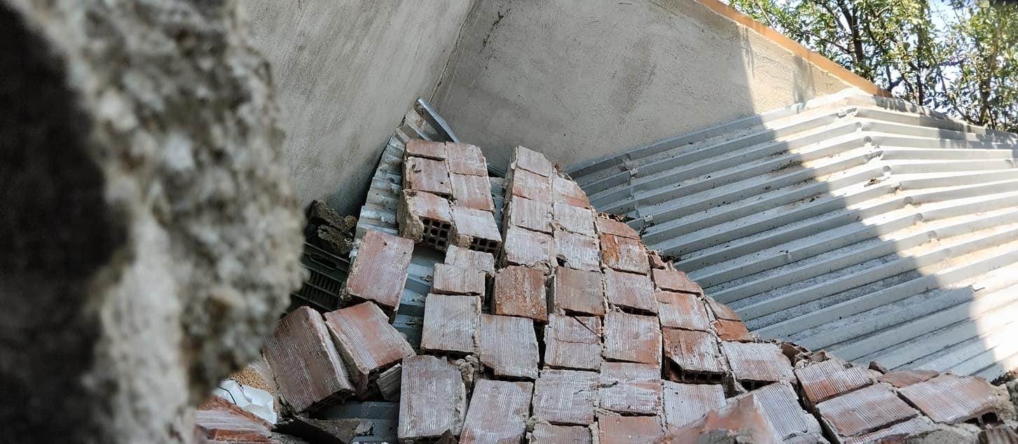 Ανεμοστρόβιλος έπληξε έντονα περιοχές στον κάμπο της Ξάνθη Ανεμοστρόβιλος έπληξε έντονα περιοχές στον κάμπο της Ξάνθη