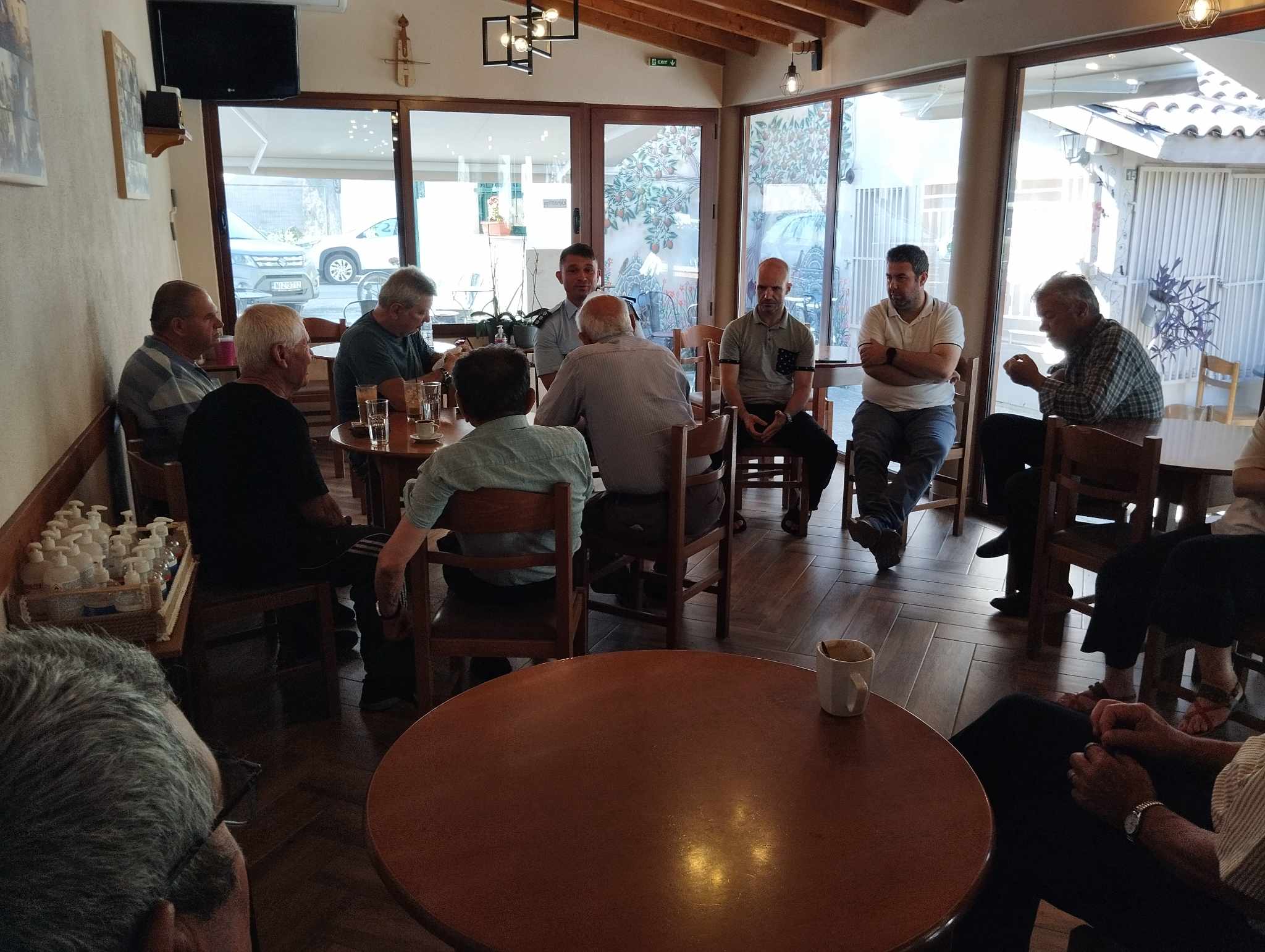 Δήμος Μαρώνειας-Σαπών: Ενημερωτικές ομιλίες της αστυνομίας για την προστασία των πολιτών από τις απάτες Δήμος Μαρώνειας-Σαπών: Ενημερωτικές ομιλίες της αστυνομίας για την προστασία των πολιτών από τις απάτες