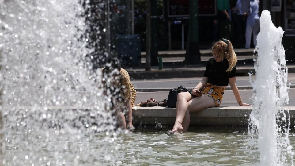 Καύσωνας: Σοβαρή απειλή για την καρδιά η παρατεταμένη ζέστη – 6 βασικές συμβουλές προστασίας Καύσωνας: Σοβαρή απειλή για την καρδιά η παρατεταμένη ζέστη – 6 βασικές συμβουλές προστασίας