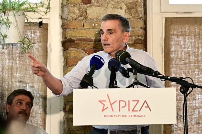 Ο Ευκλείδης Τσακαλώτος υποψήφιος πρόεδρος για την προεδρία του ΣΥΡΙΖΑ-ΠΣ