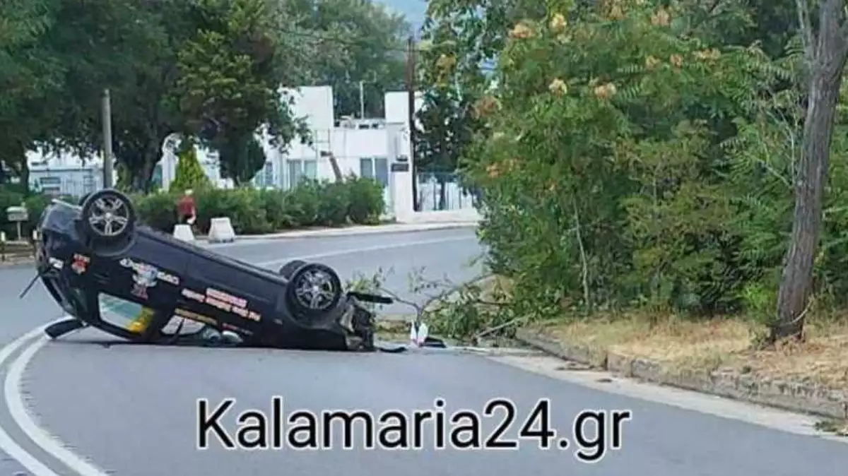 Θεσσαλονίκη: Όχημα προσγειώθηκε ανάποδα στο οδόστρωμα Θεσσαλονίκη: Όχημα προσγειώθηκε ανάποδα στο οδόστρωμα