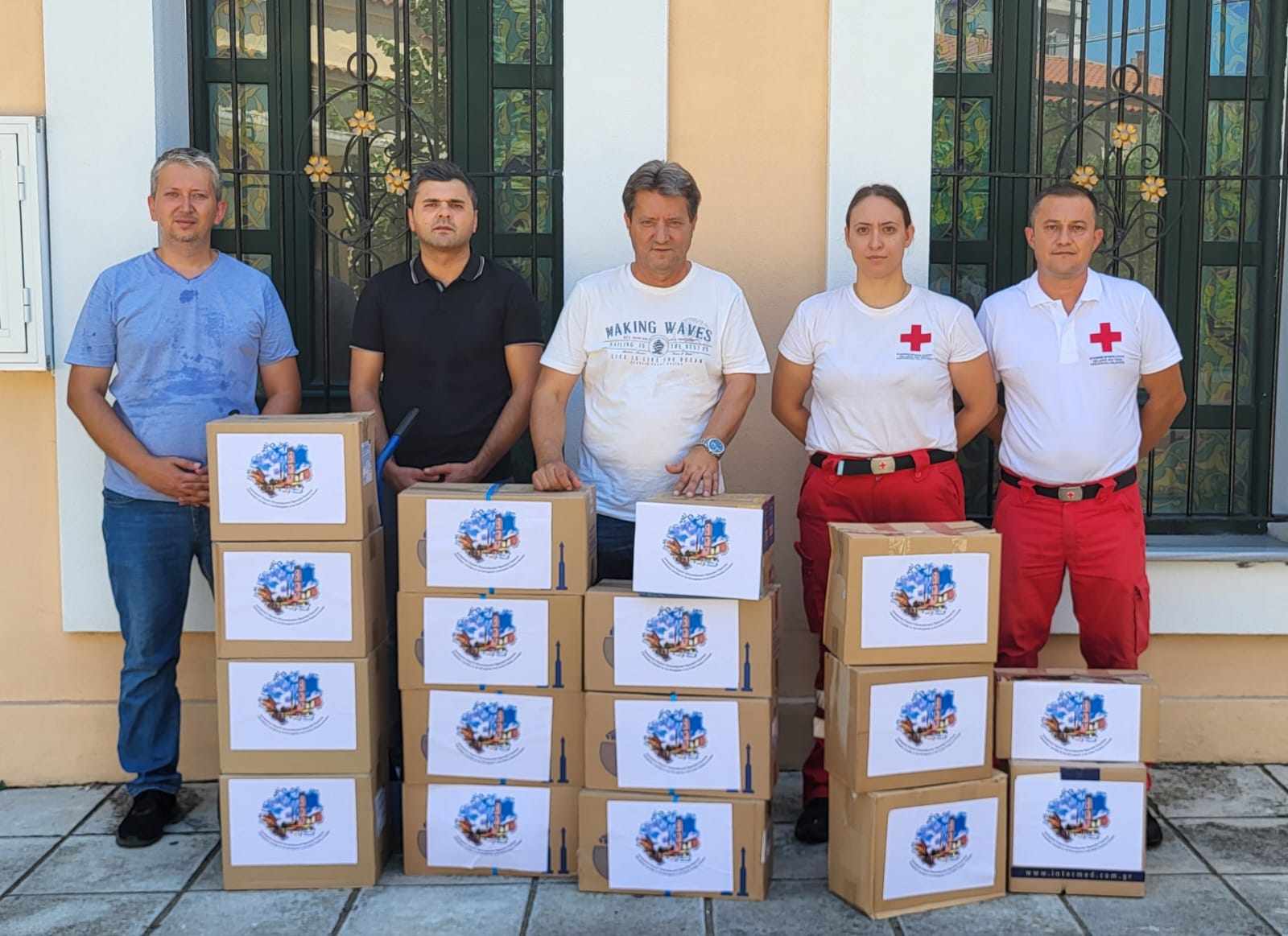 Η ΔΕΜΠ παρέδωσε φάρμακα και υγειονομικό υλικό στον ΕΡΥΘΡΟ ΣΤΑΥΡΟ για τις πυρόπληκτες περιοχές Η ΔΕΜΠ παρέδωσε φάρμακα και υγειονομικό υλικό στον ΕΡΥΘΡΟ ΣΤΑΥΡΟ για τις πυρόπληκτες περιοχές