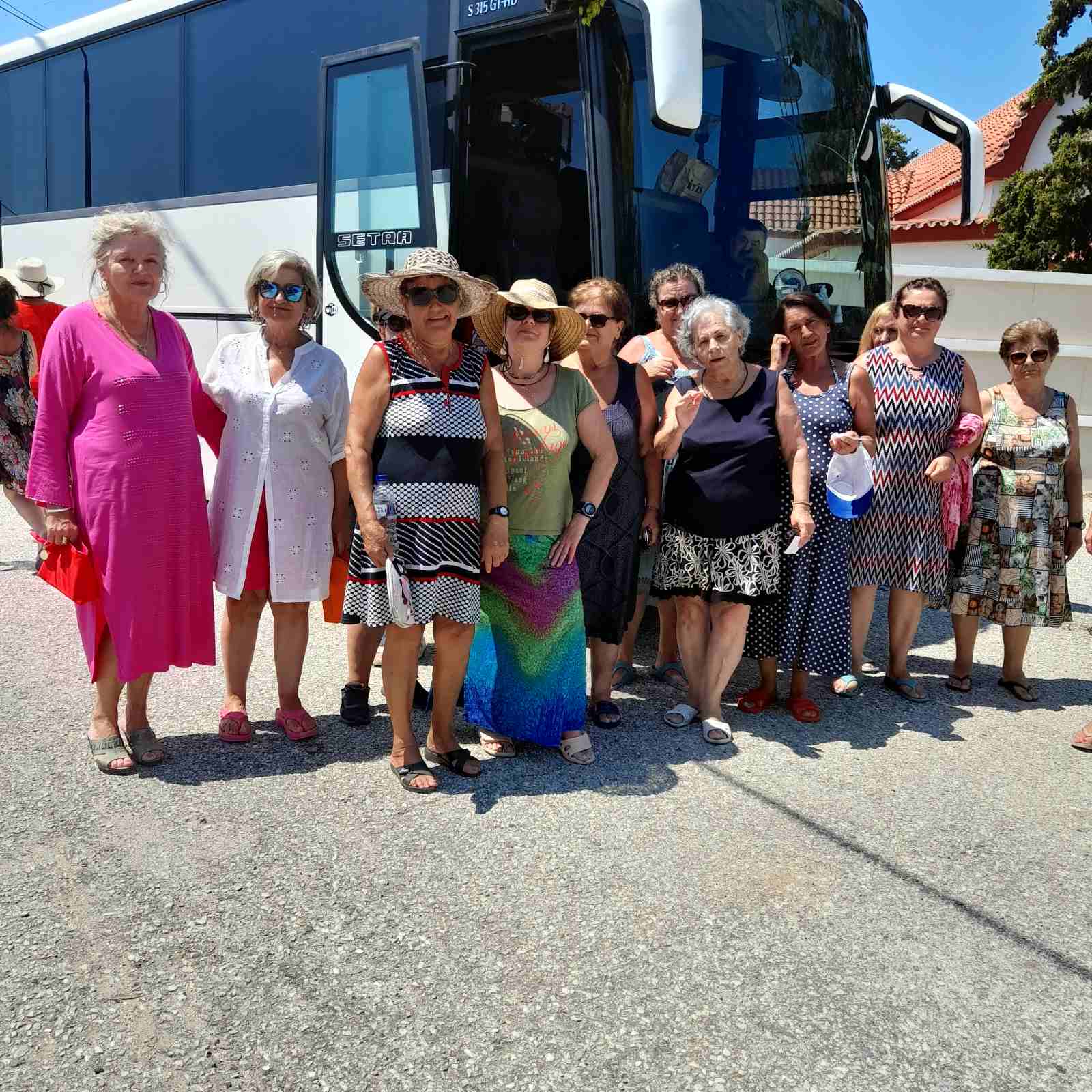Μεγάλη και φέτος η συμμετοχή στα μπάνια των μελών του Συλλόγου Συνοικισμού του Σταθμού Κομοτηνής Μεγάλη και φέτος η συμμετοχή στα μπάνια των μελών του Συλλόγου Συνοικισμού του Σταθμού Κομοτηνής