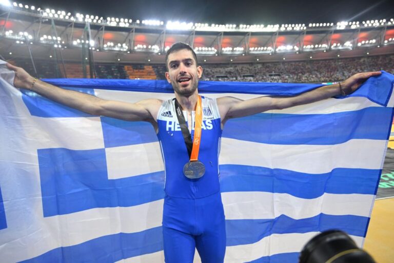 Παγκόσμιος Πρωταθλητής ο Μίλτος Τεντόγλου στη Βουδαπέστη Παγκόσμιος Πρωταθλητής ο Μίλτος Τεντόγλου στη Βουδαπέστη