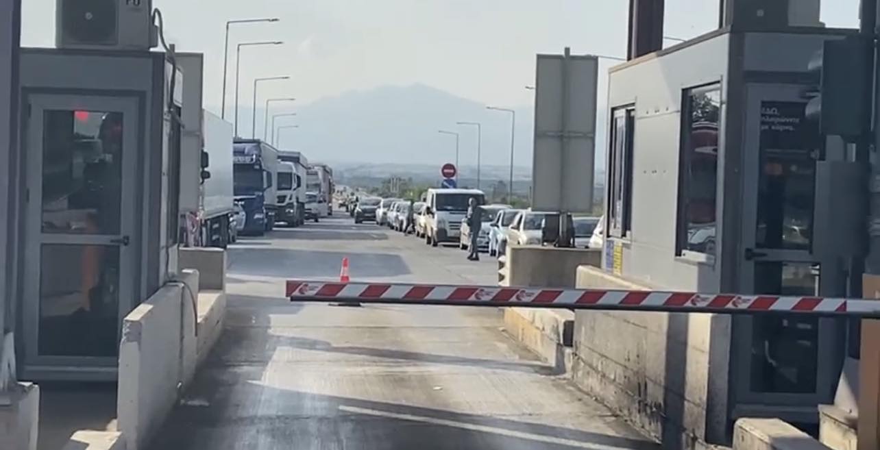 Έκλεισε η Εγνατία Οδός από ανάποδη πορεία λαθροδιακινητή Έκλεισε η Εγνατία Οδός από ανάποδη πορεία λαθροδιακινητή