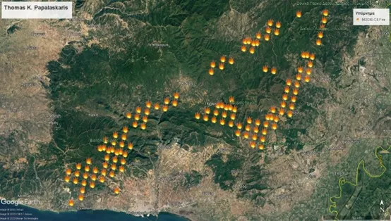 Εντοπίστηκαν 127 ταυτόχρονες και πάλι γραμμικής διάταξης εστίες φωτιάς/θερμά σημεία, σε «κοντινό πραγματικό χρόνο» («near real time»), στην “Β.Α.” πλευρά της «Αλεξανδρούπολης»