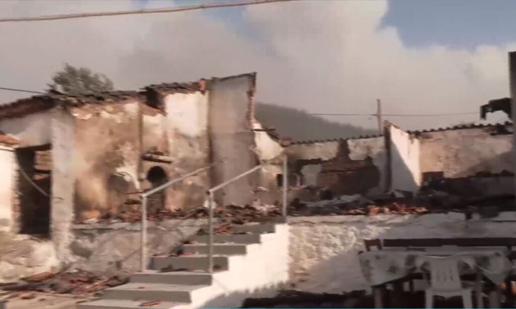 Ροδόπη: Προσωρινή εγκατάσταση οικογένειας που έχασε στην πυρκαγιά το σπίτι της στο Σώστη, σε νέο σπίτι στον ίδιο οικισμό