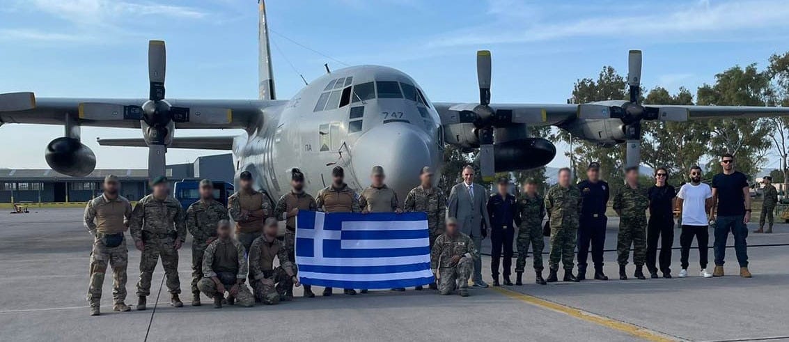 Τραγωδία στη Λιβύη: 5 οι νεκροί της ελληνικής αποστολής- Τριήμερο πένθος στις ένοπλες δυνάμεις-Το χρονικό της τραγωδίας και η αρχική σύγχυση (video) Τραγωδία στη Λιβύη: 5 οι νεκροί της ελληνικής αποστολής- Τριήμερο πένθος στις ένοπλες δυνάμεις-Το χρονικό της τραγωδίας και η αρχική σύγχυση (video)