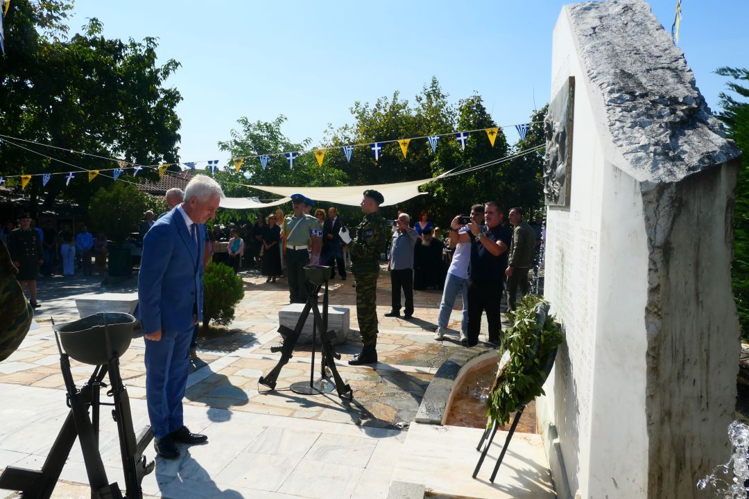 Στην ετήσια εκδήλωση μνήμης για τους φονευθέντες του Καρυόφυτου ο Δήμαρχος Ξάνθης Μανώλης Τσέπελης Στην ετήσια εκδήλωση μνήμης για τους φονευθέντες του Καρυόφυτου ο Δήμαρχος Ξάνθης Μανώλης Τσέπελης