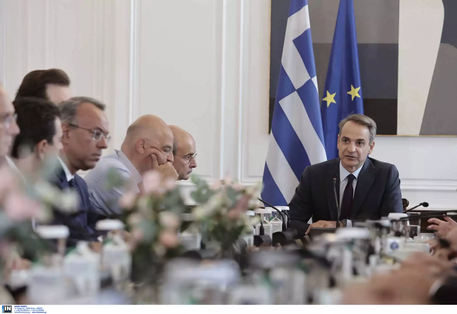 Μητσοτάκης στο υπουργικό: Οι νέες ταυτότητες ούτε τσιπάκια έχουν ούτε μικρόφωνα Μητσοτάκης στο υπουργικό: Οι νέες ταυτότητες ούτε τσιπάκια έχουν ούτε μικρόφωνα