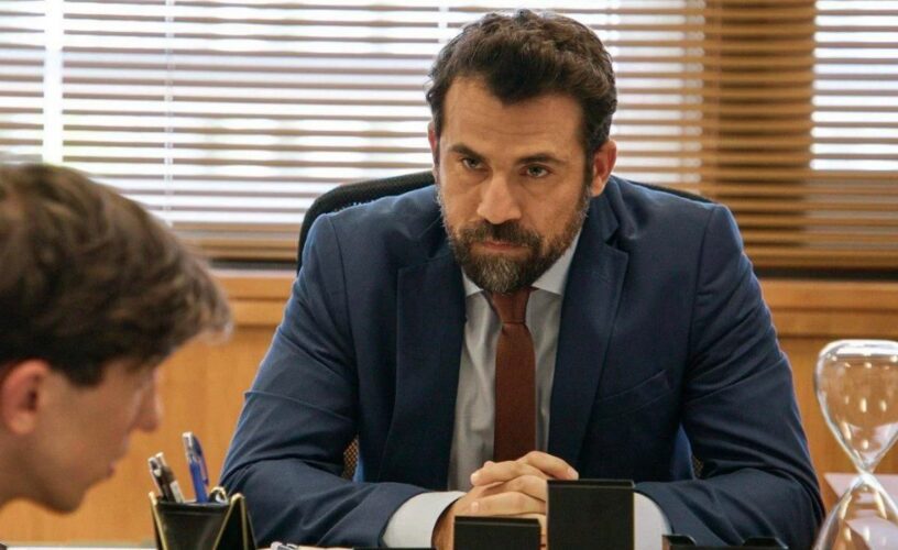 Παγιδευμένοι: Τέλος ο Σταύρος – Εξαφανίζεται Παγιδευμένοι: Τέλος ο Σταύρος – Εξαφανίζεται
