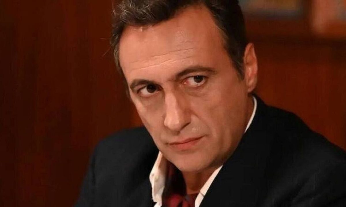 Ο παράδεισος των κυριών: Ο Αποστόλης ζητά βοήθεια από το Ζήση – Η Αμαλία φιλάει τον Ντίνο Ο παράδεισος των κυριών: Ο Αποστόλης ζητά βοήθεια από το Ζήση – Η Αμαλία φιλάει τον Ντίνο