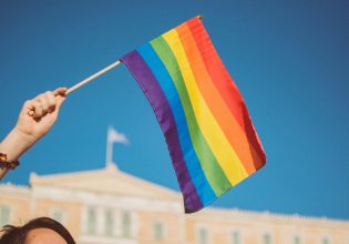 Δικαιώματα ΛΟΑΤΚΙ+: Η κυβέρνηση θετική προς τη νομοθέτηση δικαιώματος στο γάμο ομόφυλων ζευγαριών Δικαιώματα ΛΟΑΤΚΙ+: Η κυβέρνηση θετική προς τη νομοθέτηση δικαιώματος στο γάμο ομόφυλων ζευγαριών