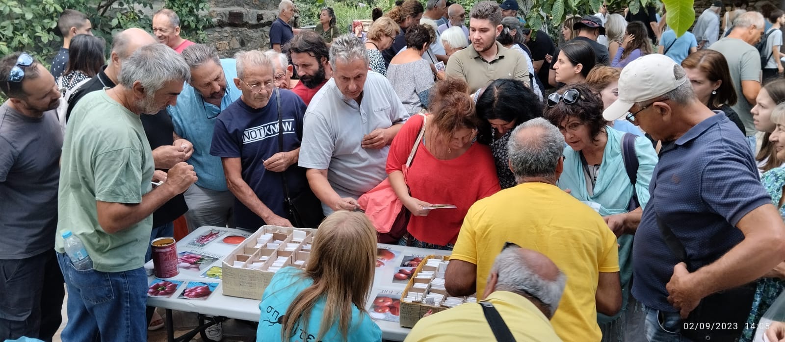 Κομοτηνή: Οι Σπορίτες Ροδόπης μοιράζουν σπόρους από παραδοσιακές ποικιλίες στο Πάρκο της Αγίας Παρασκευής Κομοτηνή: Οι Σπορίτες Ροδόπης μοιράζουν σπόρους από παραδοσιακές ποικιλίες στο Πάρκο της Αγίας Παρασκευής