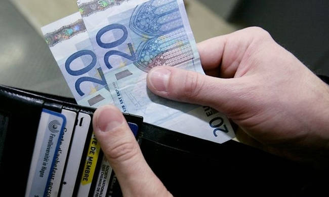 Έρχονται αυξήσεις σε δημόσιο και ιδιωτικό τομέα-Σπάει το «φράγμα» των τριετιών Έρχονται αυξήσεις σε δημόσιο και ιδιωτικό τομέα-Σπάει το «φράγμα» των τριετιών